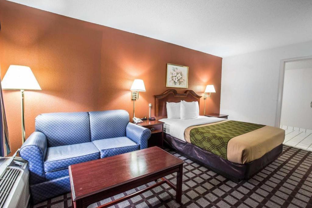 Econo Lodge South Garner Exteriör bild