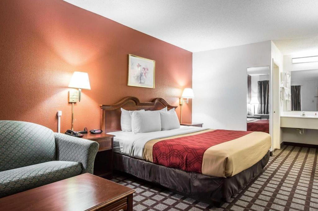Econo Lodge South Garner Exteriör bild