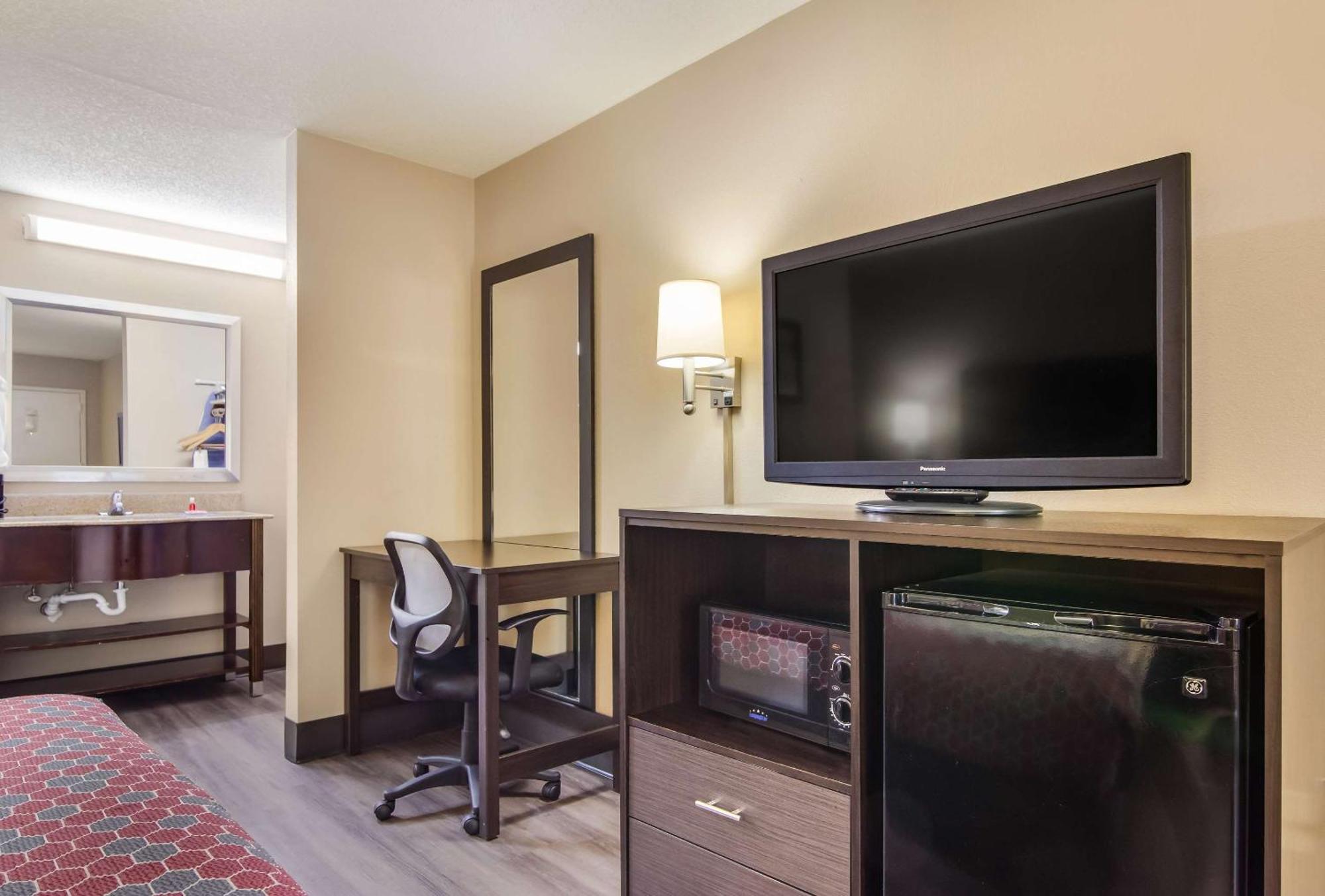 Econo Lodge South Garner Exteriör bild